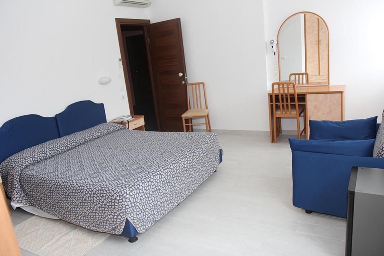 Hotel Cristallo Riolo Terme Bagian luar foto